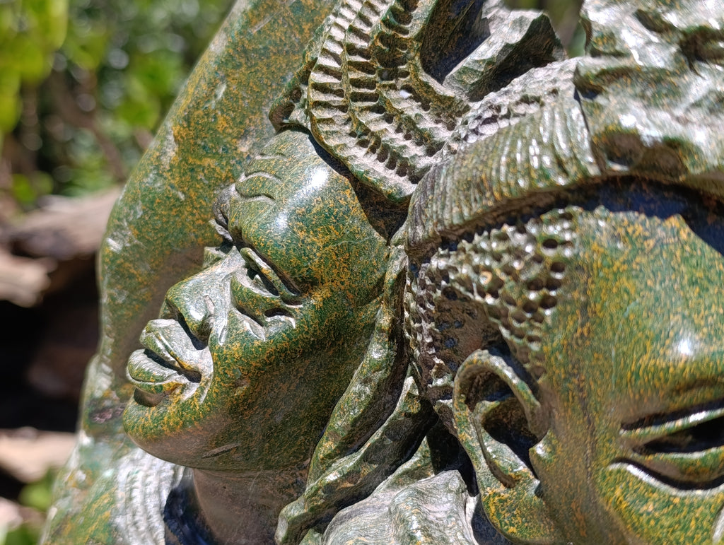 Contented African Couple Large Verdite Carving x 1 From Zimbabwe