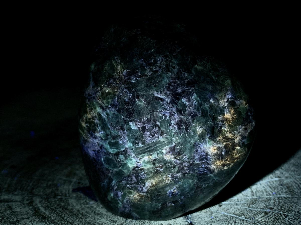 Polished Mutokolite Emerald Chrome Muscovite Mica Standing Free Form x 1 From Mutoko, Great Dyke, Zimbabwe