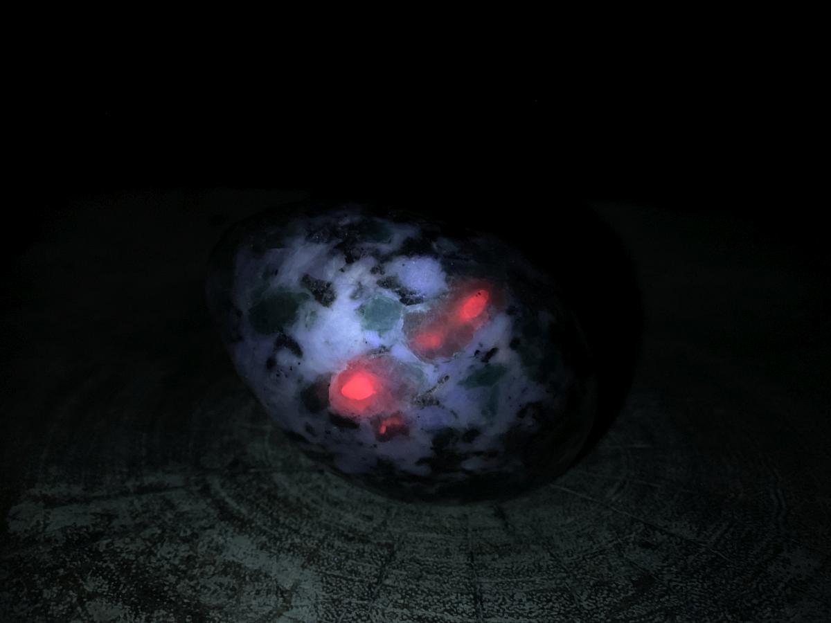 Polished Mutokolite Emerald Muscovite Mica Free Form with Fluorescent Rubies x 1 From Mutoko, Great Dyke, Zimbabwe