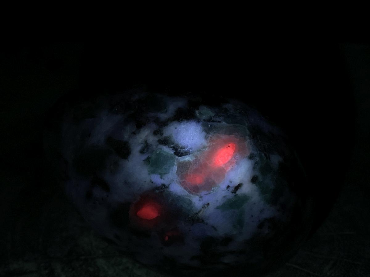 Polished Mutokolite Emerald Muscovite Mica Free Form with Fluorescent Rubies x 1 From Mutoko, Great Dyke, Zimbabwe