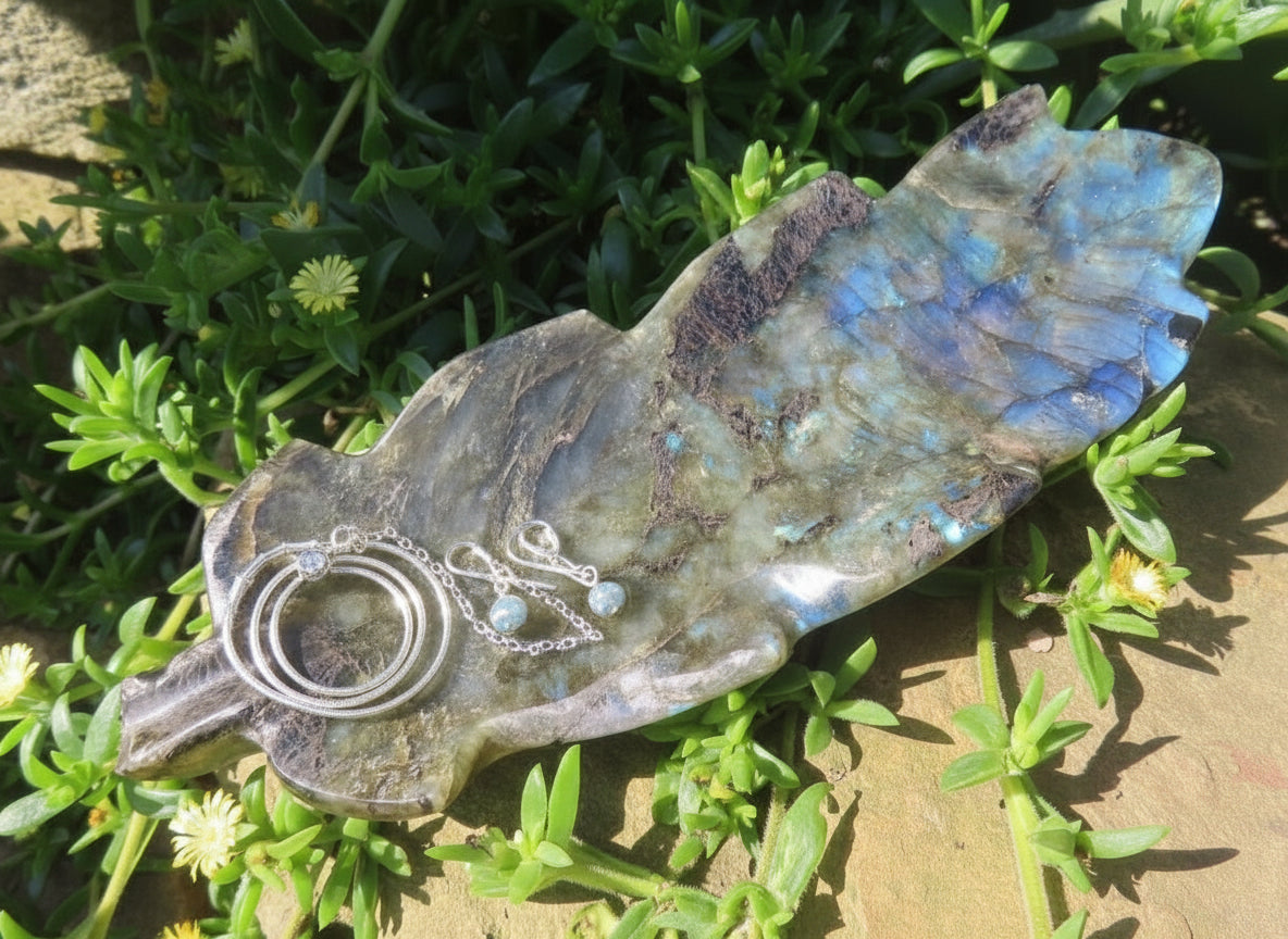 Hand Made Labradorite Leaf Dish or Ring Holder Carving x 1 From Madagascar