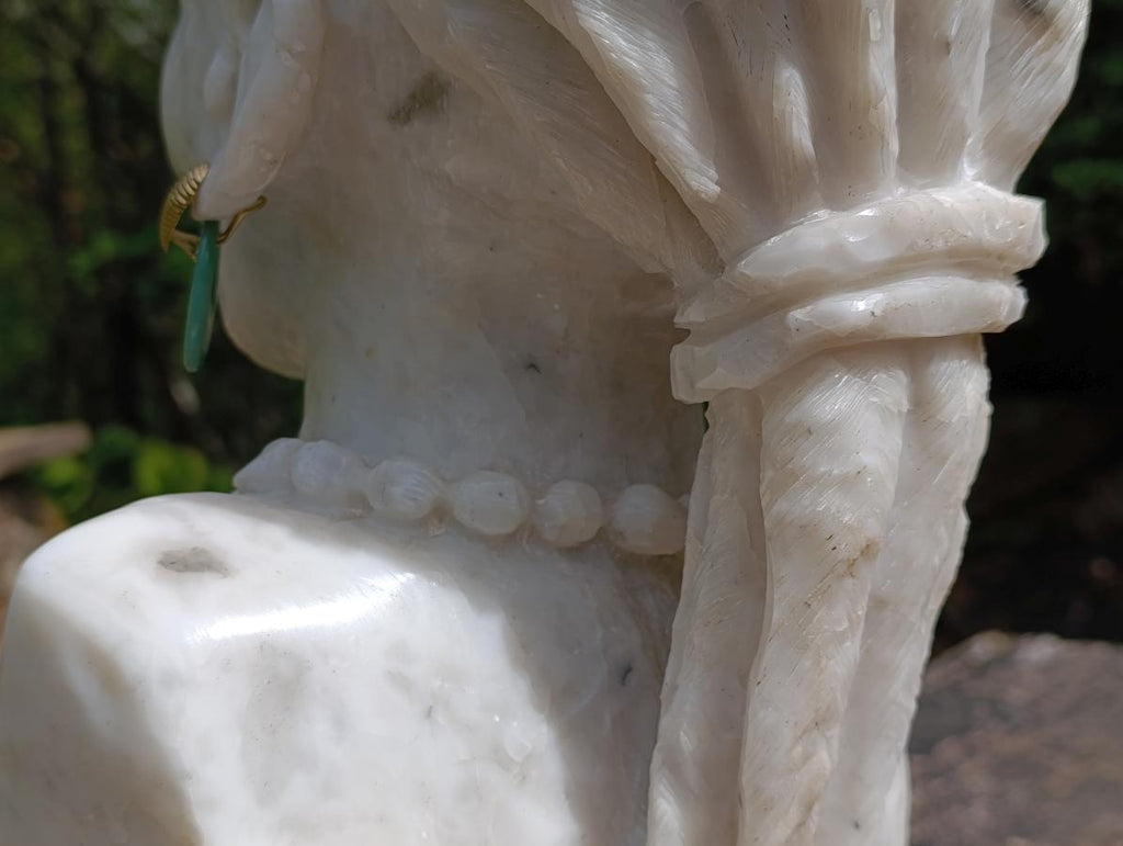 Hand Made XXL Traditional African Woman Bust White Marble Sculpture x 1 From Zimbabwe