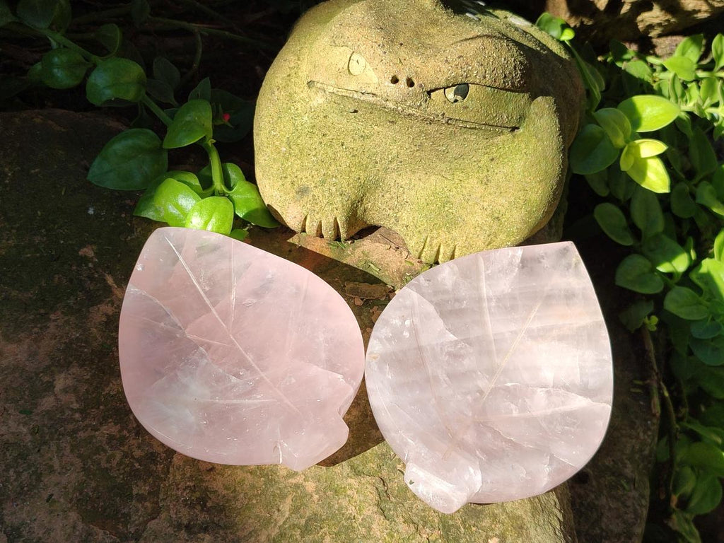 Hand Made Set of 4 Gemmy Rose Quartz Leaf Shaped Bowls x 1 From Ambatondrazaka, Madagascar