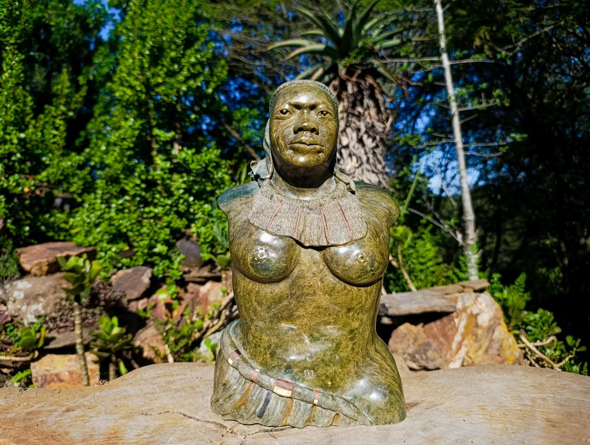 Hand Made "Venus De Moyo" Traditional African Bust, Verdite Sculpture x 1 From Zimbabwe