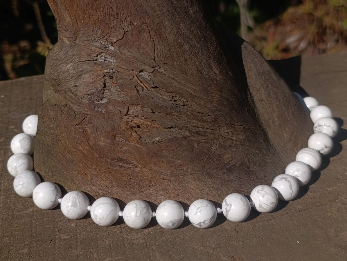 Hand Made Lightning Strike Magnesite Howlite Ball Beaded Necklace x 1 From Zimbabwe