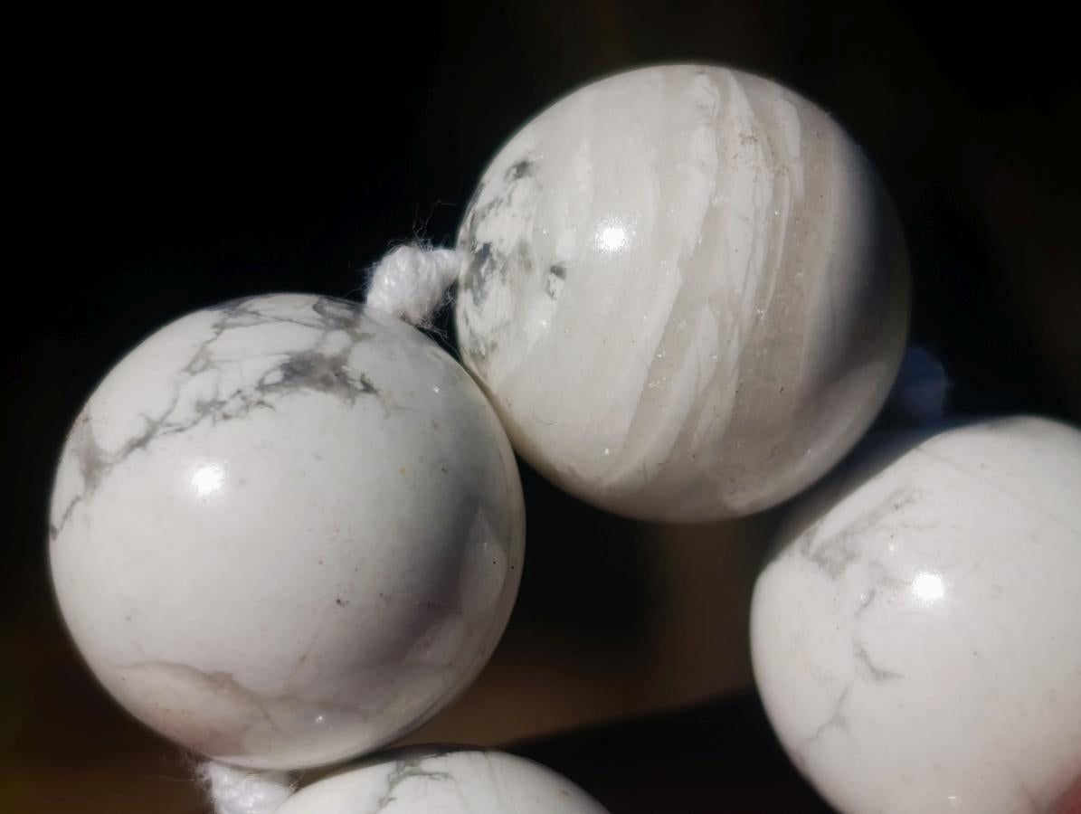 Hand Made Lightning Strike Magnesite Howlite Ball Beaded Necklace x 1 From Zimbabwe