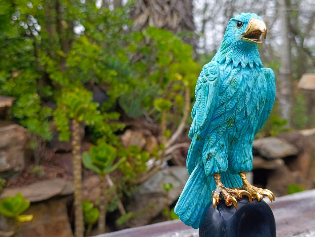 Hand Made Stunning Chrysocolla and 9ct Gold Eagle Sculpture on a Basalt Base x 1 From USA