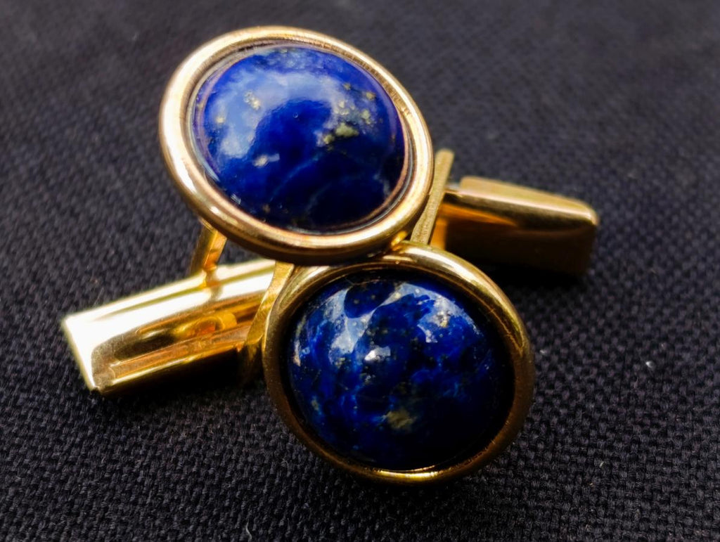 Hand Made Pair of Excellent Lapis Lazuli Cufflinks Set in 18 Carat Gold x 1 From Afghanistan
