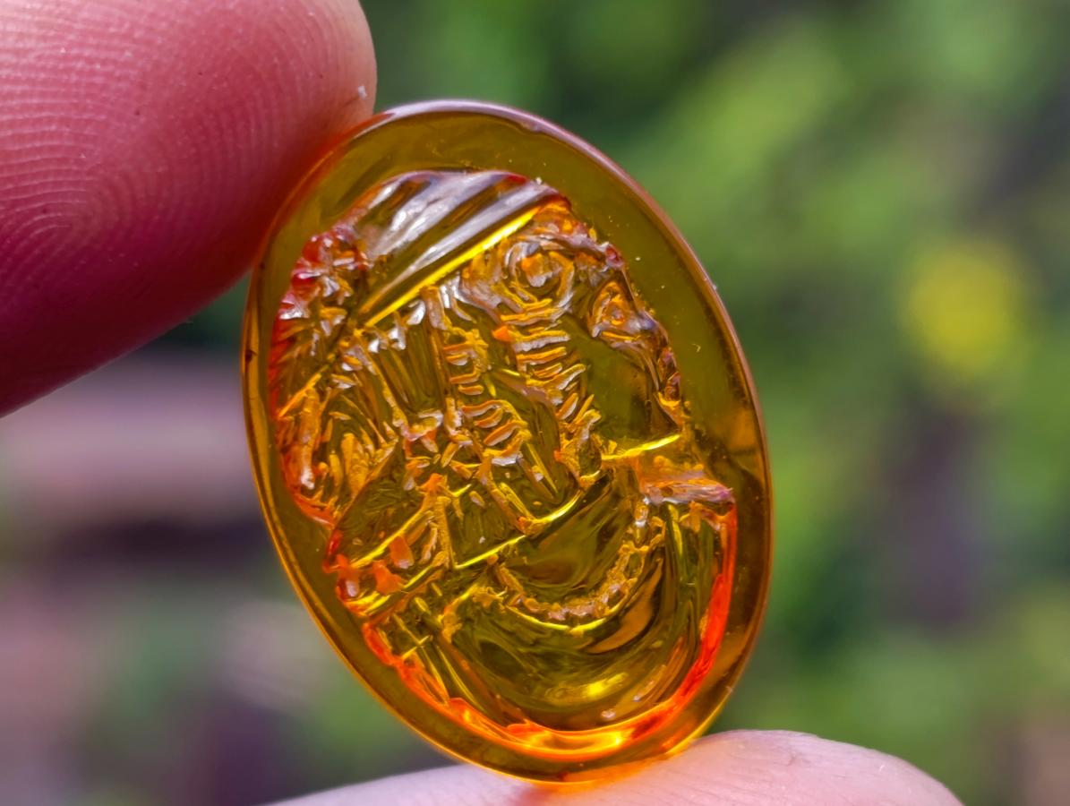 Hand Made Carved Princess Fossil Amber Vintage Cameo Jewellery Piece x 1 From Poland