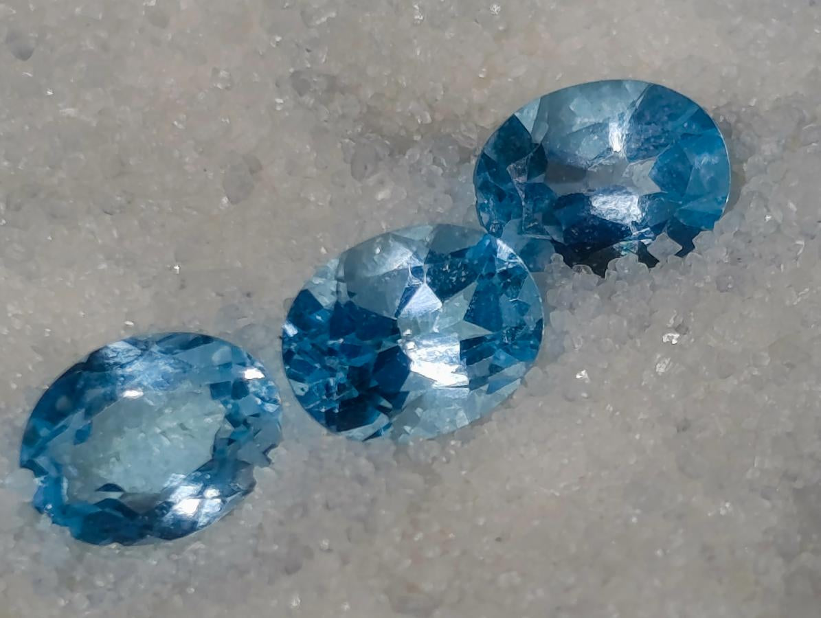 Polished Set of 3 Oval Blue Topaz Faceted Stones x 1 From Switzerland
