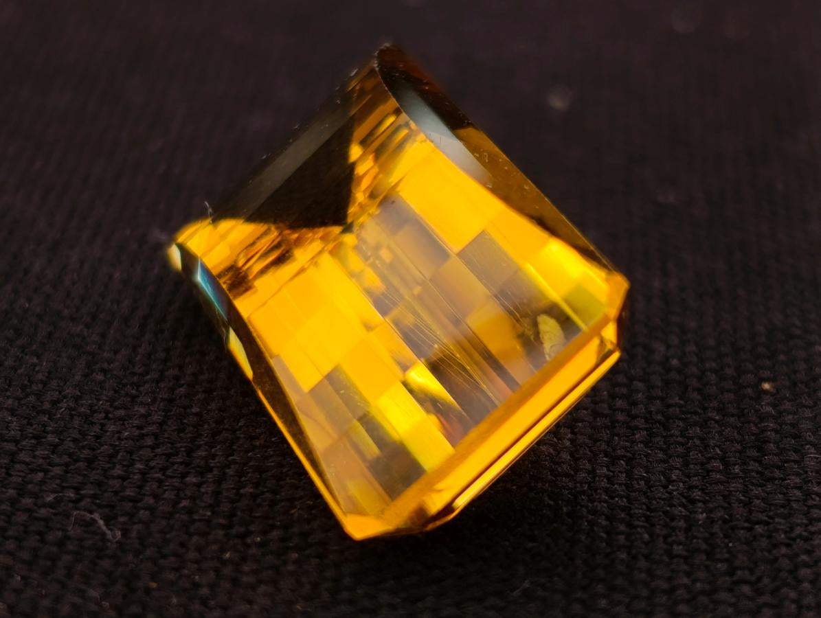 Polished AA Grade Checkerboard Faceted 25 Carat Citrine Gemstone x 1 From Congo