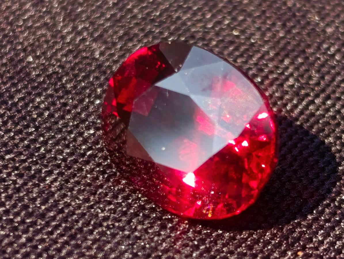 Polished Set of 3 Superb Raspberry Red Rhodolite Garnet Faceted Stones x 1 From Tiriri District, Tanzania