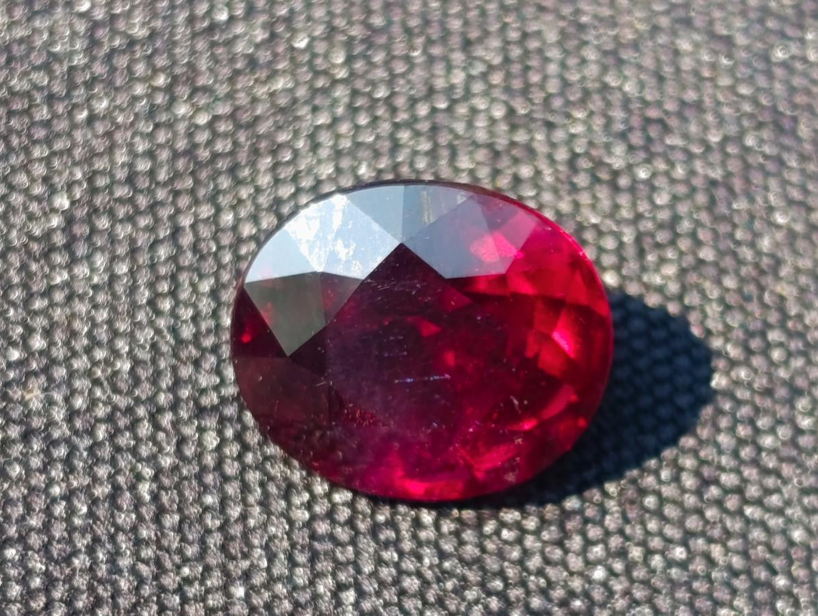 Polished Set of 3 Superb Raspberry Red Rhodolite Garnet Faceted Stones x 1 From Tiriri District, Tanzania