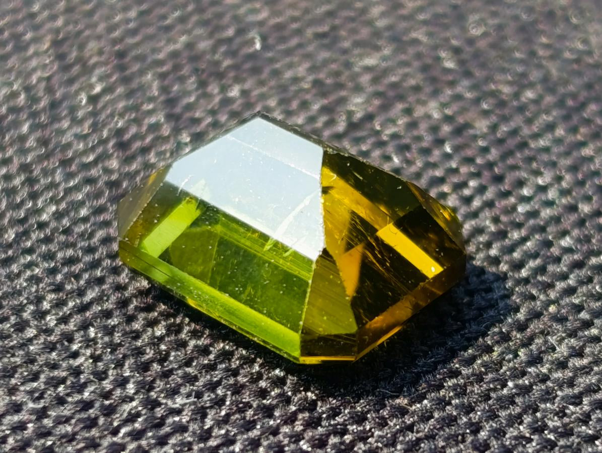 Polished 5 Carat Verdelite Tourmaline Octagonal Step Cut Faceted Gemstone x 1 From Mozambique