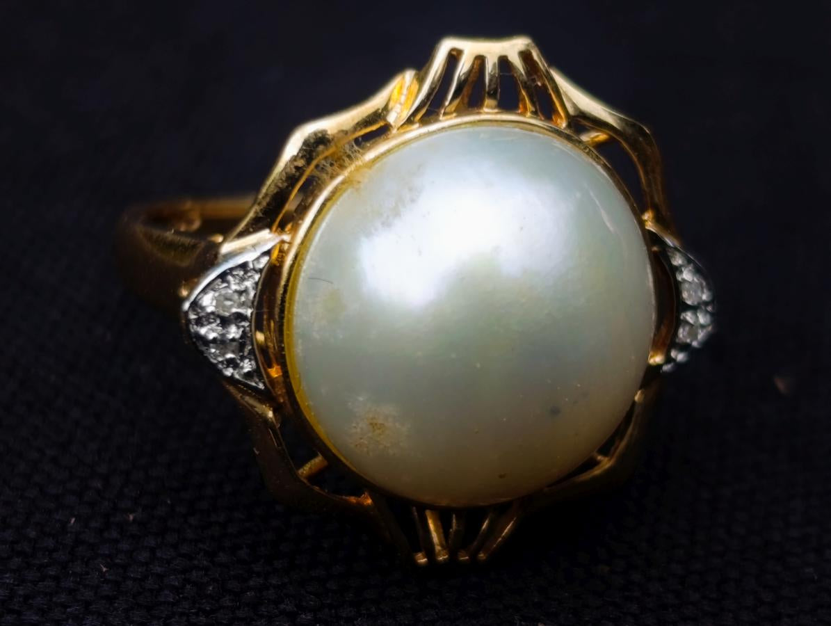 Hand Made Set of Earrings and a Ring Made From Mabe Pearls in Yellow Gold with Pave Diamonds x 1 From Japan
