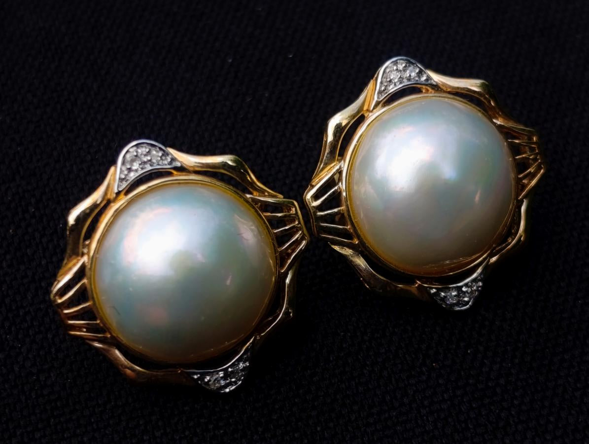 Hand Made Set of Earrings and a Ring Made From Mabe Pearls in Yellow Gold with Pave Diamonds x 1 From Japan