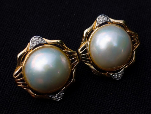 Hand Made Set of Earrings and a Ring Made From Mabe Pearls in Yellow Gold with Pave Diamonds x 1 From Japan