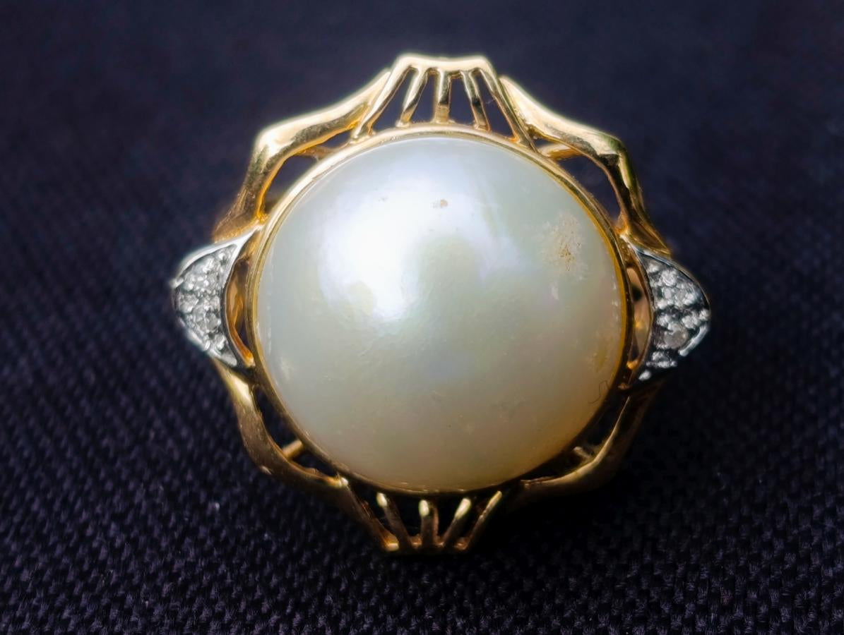 Hand Made Set of Earrings and a Ring Made From Mabe Pearls in Yellow Gold with Pave Diamonds x 1 From Japan