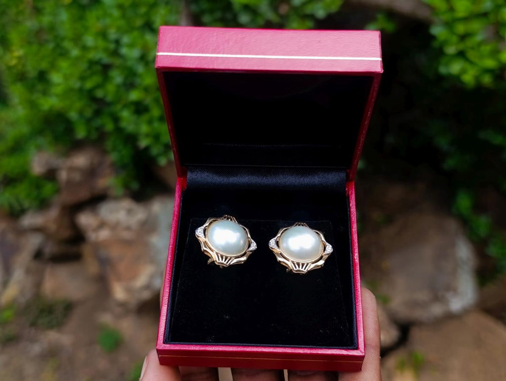 Hand Made Set of Earrings and a Ring Made From Mabe Pearls in Yellow Gold with Pave Diamonds x 1 From Japan