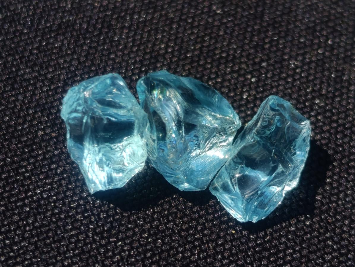 Natural Mozambique Clear Blue Aquamarine Faceting Rough Material x 1 From Mozambique