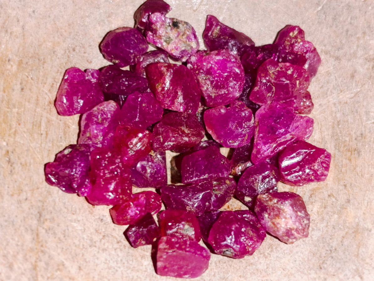 Natural Small Rough Gemmy Ruby Faceting Stones x 1 From Vatomandry, Madagascar