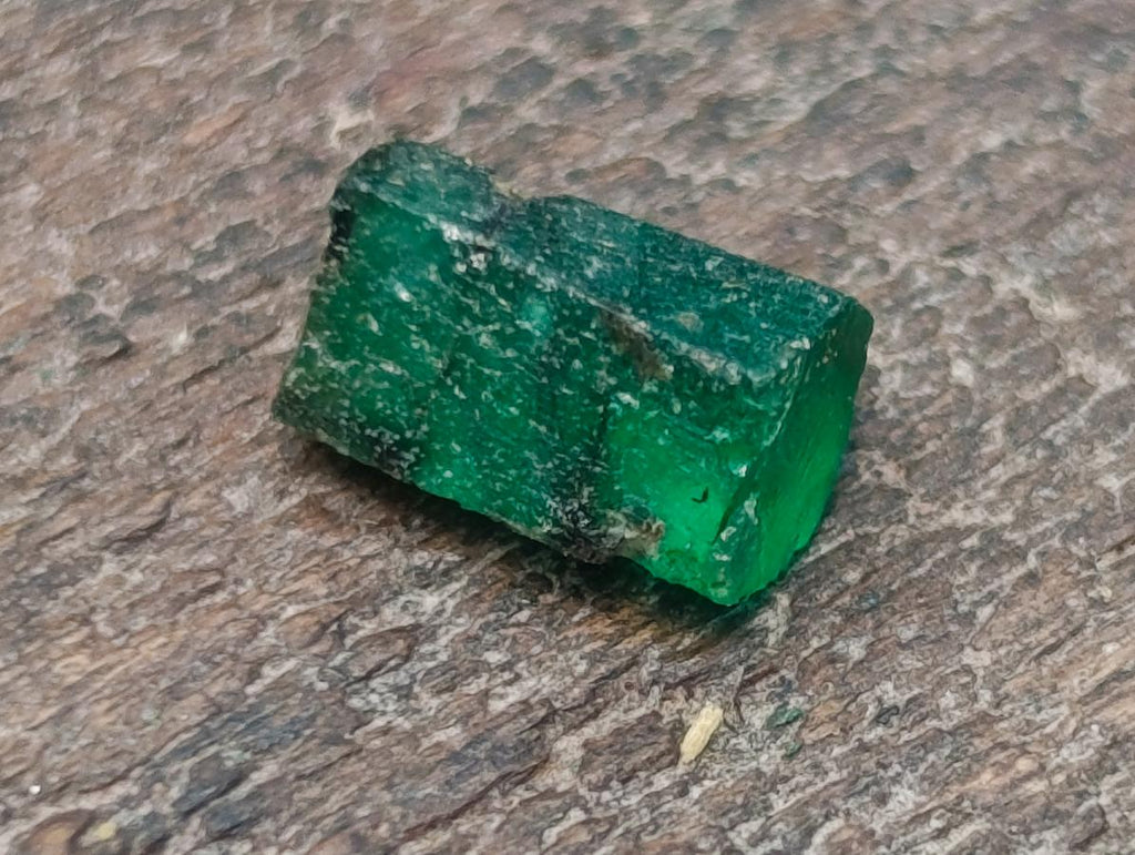 Natural Set of 5 16.41 Carat Sandawana Emerald Crystals x 1 From Sandawana, Zimbabwe