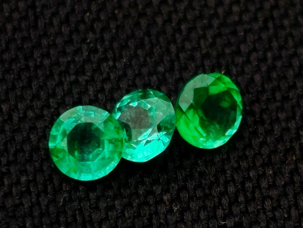 Polished Parcel of 10 Calibrated 3 mm Gem Emerald Faceted Stones x 1 From Sandawana, Zimbabwe