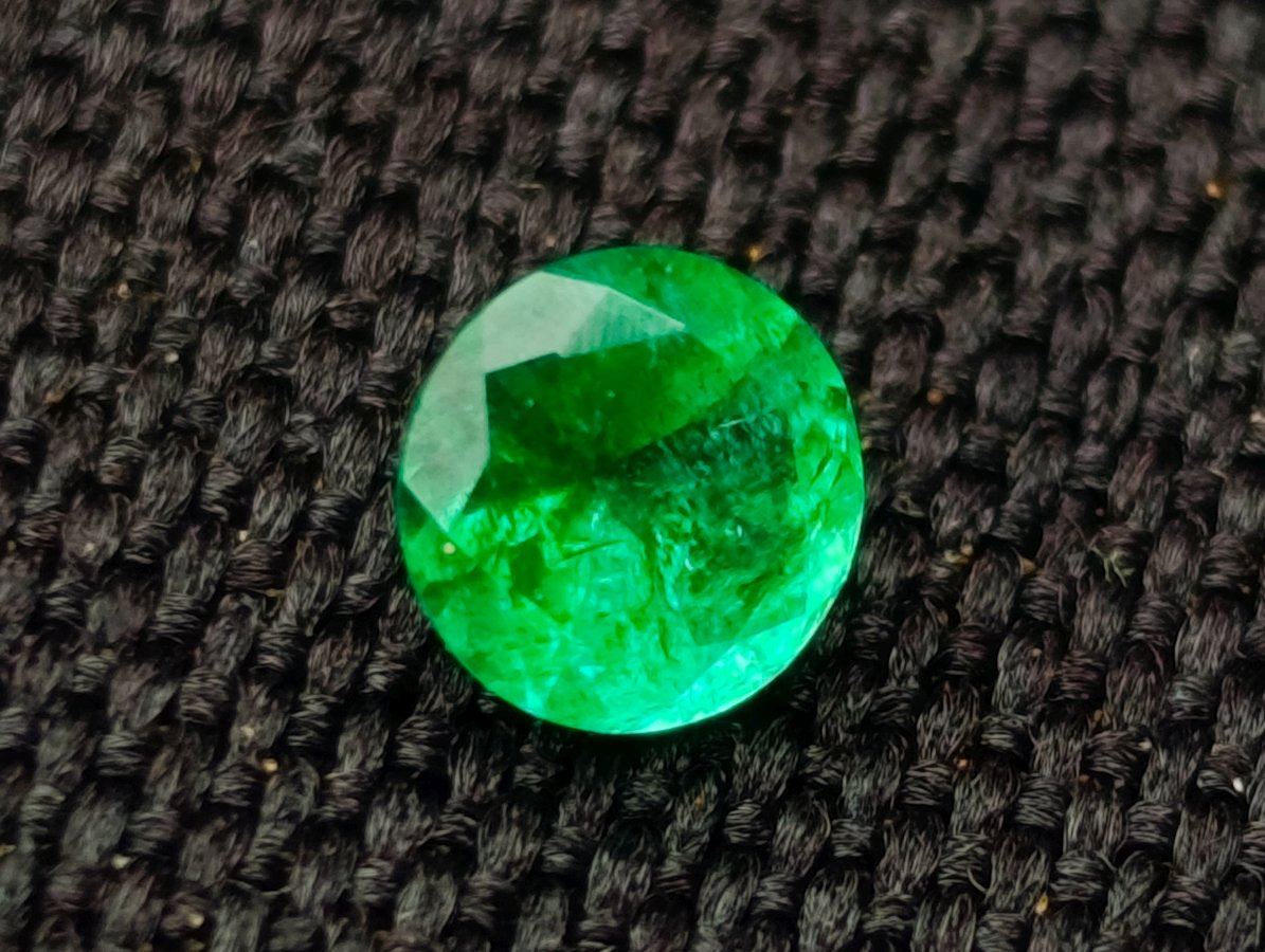 Polished Parcel of 10 Calibrated 3 mm Gem Emerald Faceted Stones x 1 From Sandawana, Zimbabwe