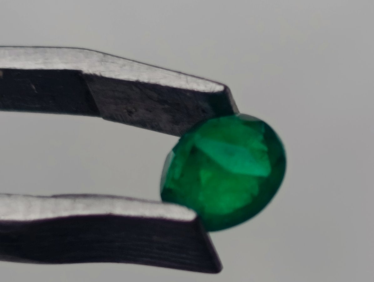 Polished Parcel of 10 Calibrated 3 mm Gem Emerald Faceted Stones x 1 From Sandawana, Zimbabwe