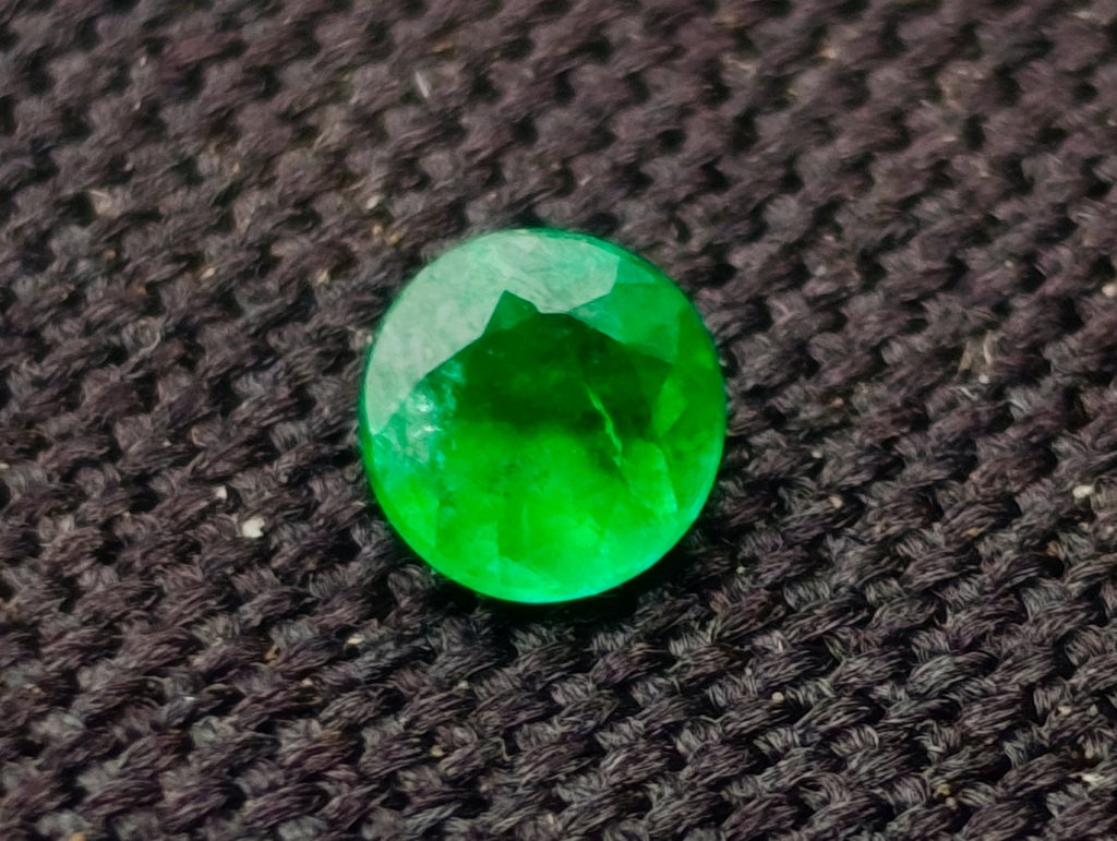 Polished Parcel of 10 Calibrated 3 mm Gem Emerald Faceted Stones x 1 From Sandawana, Zimbabwe