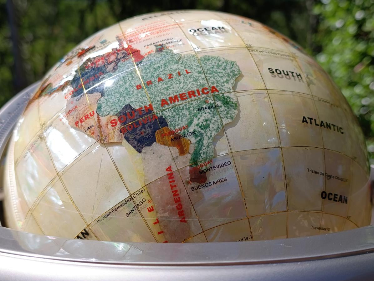 Hand Made Vintage Mother Of Pearl World Globe x 1 From China