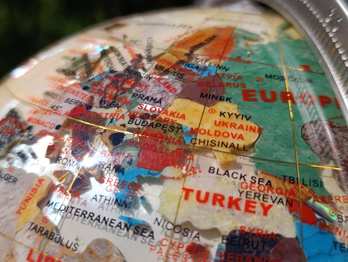 Hand Made Vintage Mother Of Pearl World Globe x 1 From China