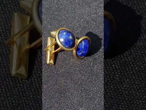 Hand Made Pair of Excellent Lapis Lazuli Cufflinks Set in 18 Carat Gold x 1 From Afghanistan