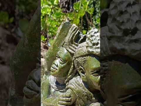 Contented African Couple Large Verdite Carving x 1 From Zimbabwe